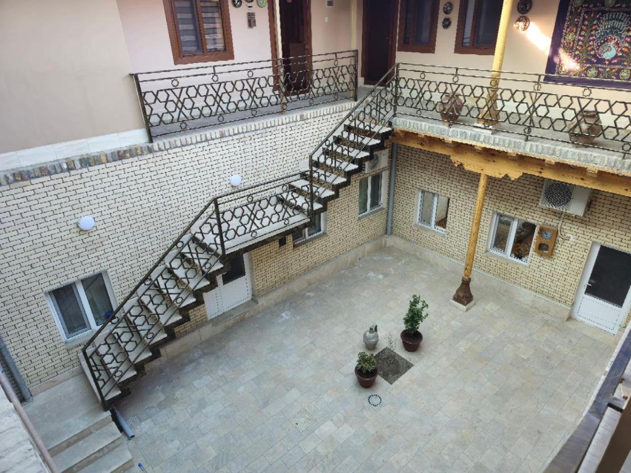 בוקורו Havas Guest House מראה חיצוני תמונה